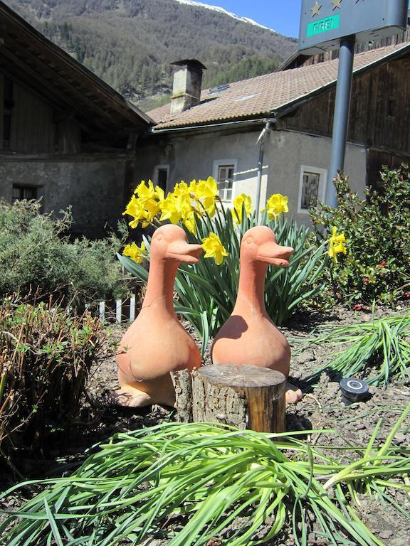 Aparthotel Garni Haus Hubertus Malles Venosta Cameră foto